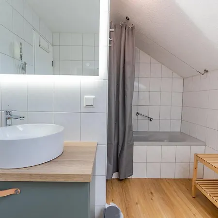 아파트 Spitzkehren